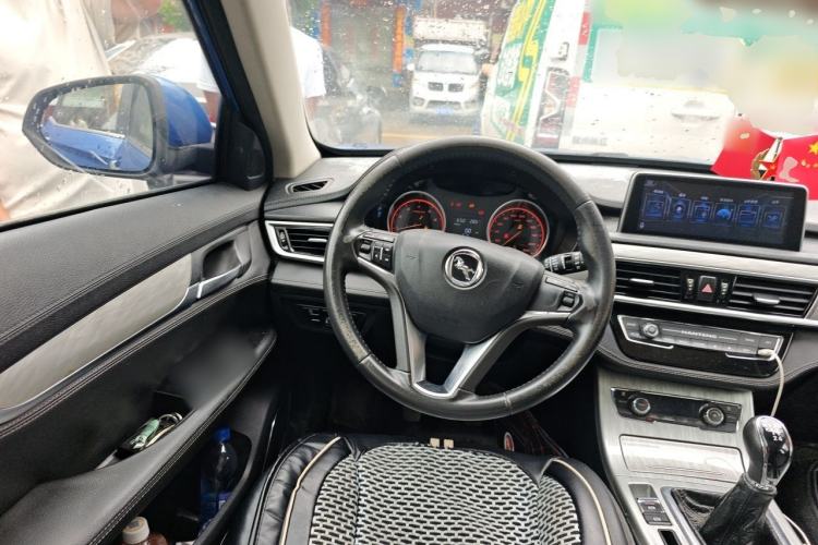 Used Hanteng X5 2018 1.5T Manual Luxury Edition Steering Wheel
