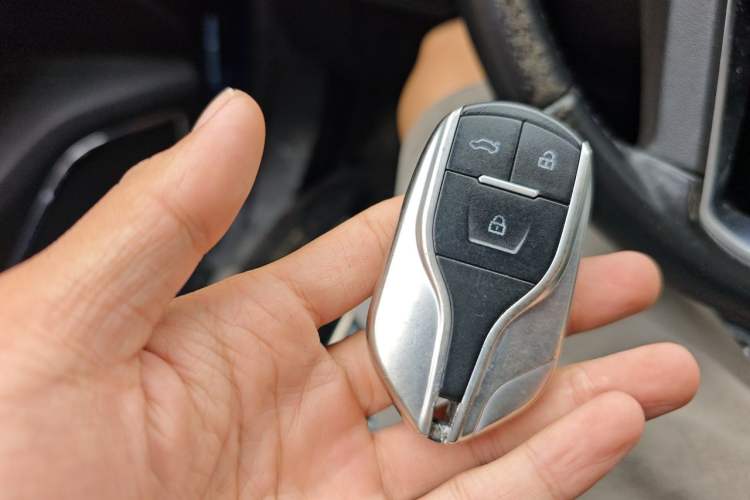 Used Hanteng X5 2018 1.5T Manual Luxury Edition Vehicle Key