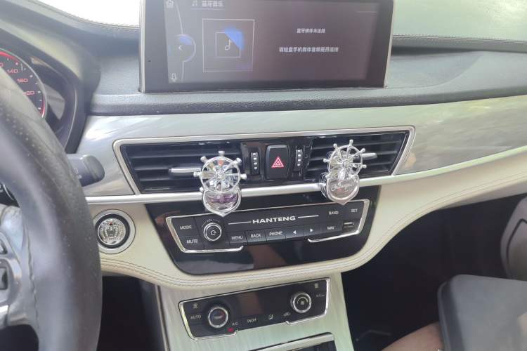 Used Hanteng X5 2018 1.5T CVT Luxury Edition Audio And AC Panel