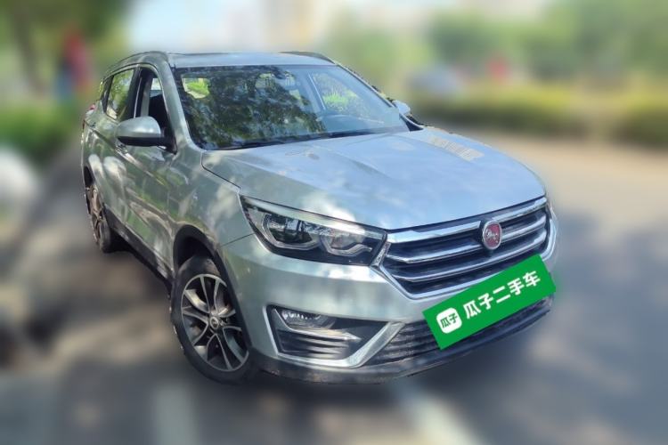 Used Hanteng X5 2018 1.5T CVT Luxury Edition Front Right 45 Deg