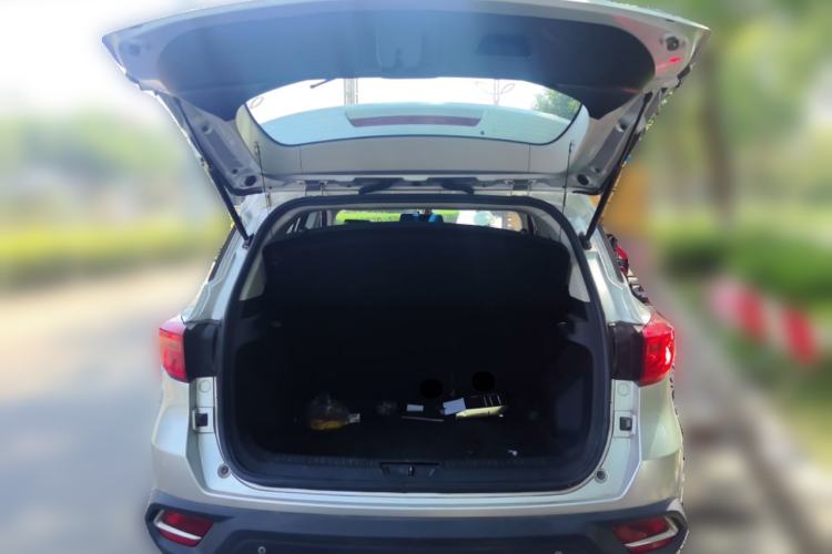 Used Hanteng X5 2018 1.5T CVT Luxury Edition Trunk