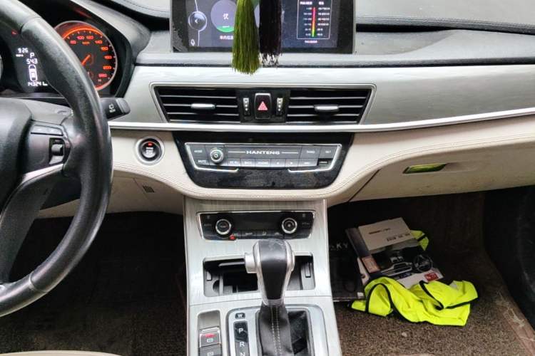 Used Hanteng X5 2018 1.5T CVT Luxury Edition Audio And AC Panel