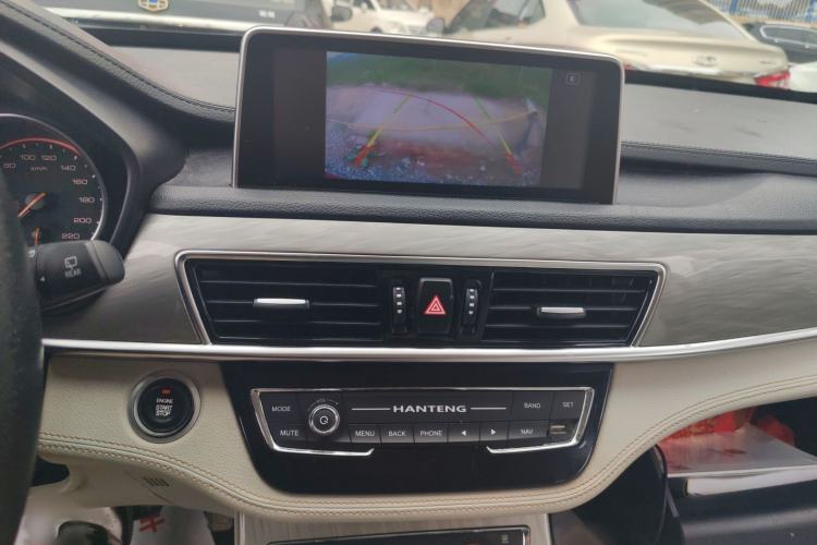 Used Hanteng X5 2018 1.5T CVT Luxury Edition Audio And AC Panel