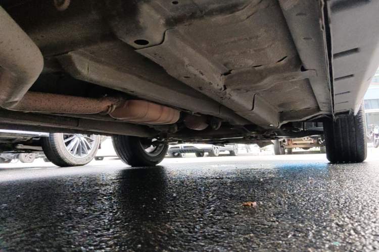 Used Hanteng X5 2018 1.5T CVT Luxury Edition Chassis Rear Right