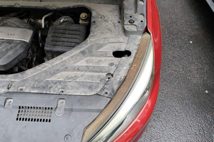 Used Hanteng X5 2018 1.5T CVT Luxury Edition Engine Bay Left
