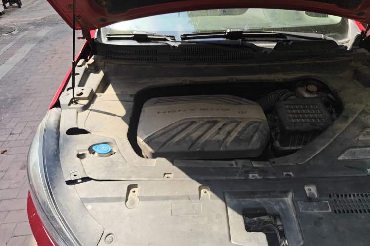 Used Hanteng X5 2018 1.5T CVT Luxury Edition Engine Bay Right