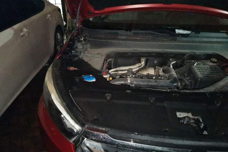 Used Hanteng X5 2018 1.5T CVT New Year Edition Engine Bay Right