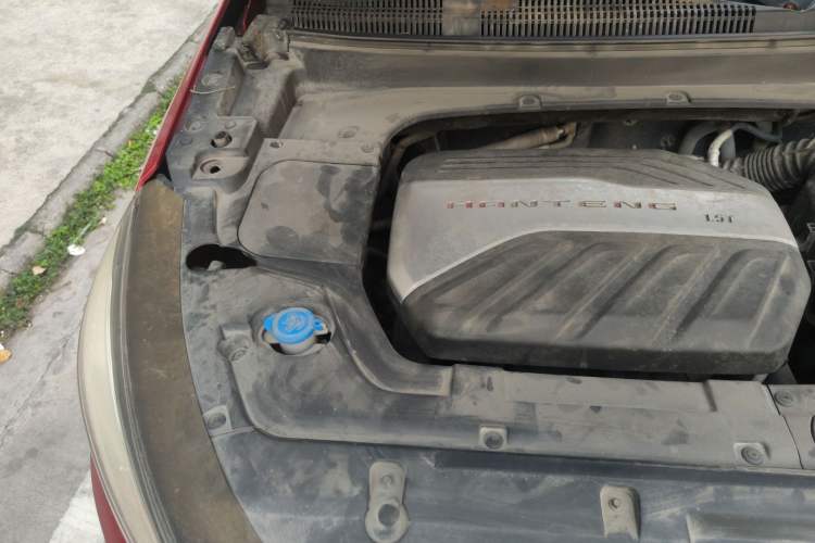 Used Hanteng X5 2018 1.5T Manual Elite Edition Engine Bay Right