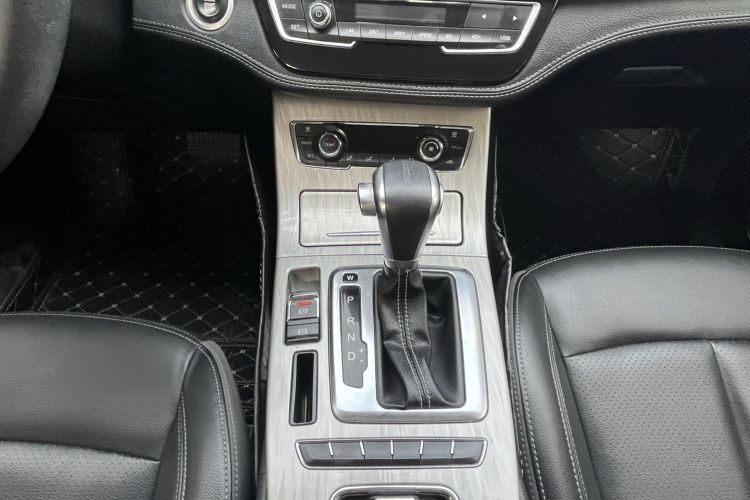 Used Hanteng X5 2018 1.5T CVT Elite Edition Gear Lever