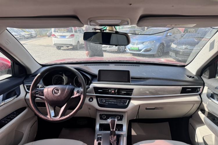 Used Hanteng X5 2018 1.5T CVT Luxury Edition Interior 3