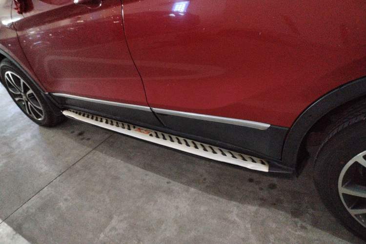 Used Hanteng X5 2018 1.5T CVT Luxury Edition Left Side Sill
