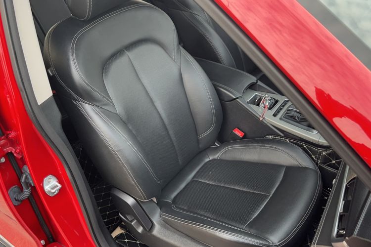 Used Hanteng X5 2018 1.5T CVT Elite Edition Right Front Seat