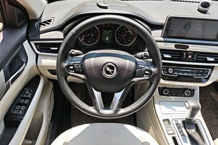 Used Hanteng X5 2018 1.5T CVT Luxury Edition Steering Wheel