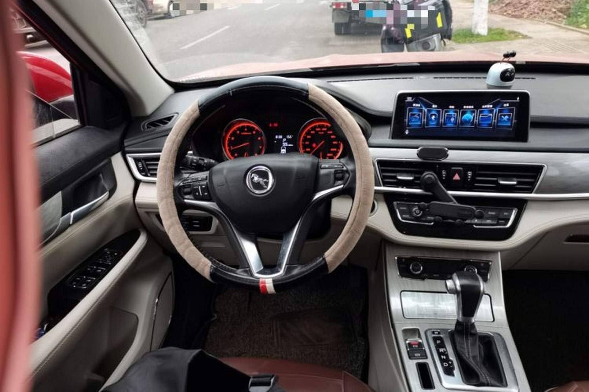 Used Hanteng X5 2018 1.5T CVT Luxury Edition Steering Wheel