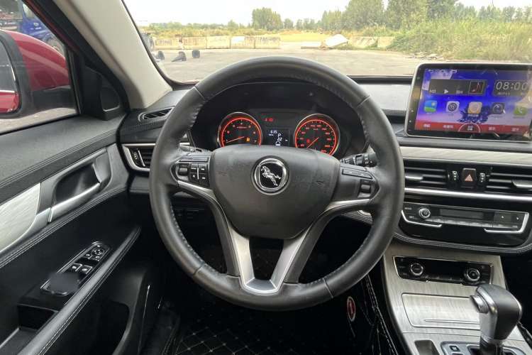 Used Hanteng X5 2018 1.5T CVT Elite Edition Steering Wheel