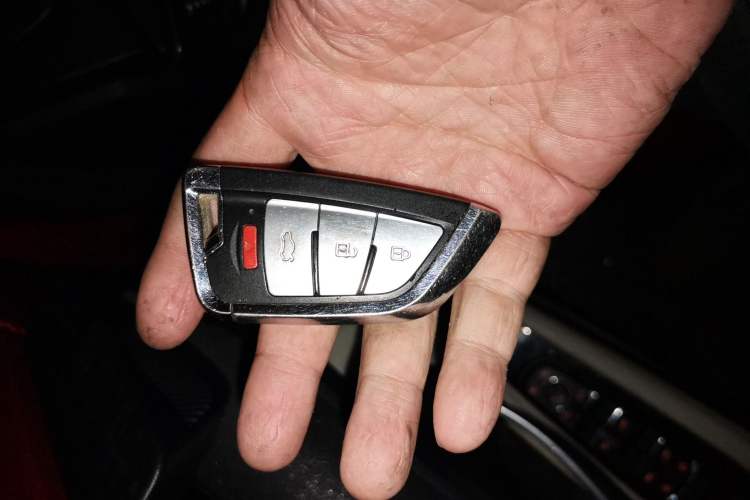 Used Hanteng X5 2018 1.5T CVT New Year Edition Vehicle Key