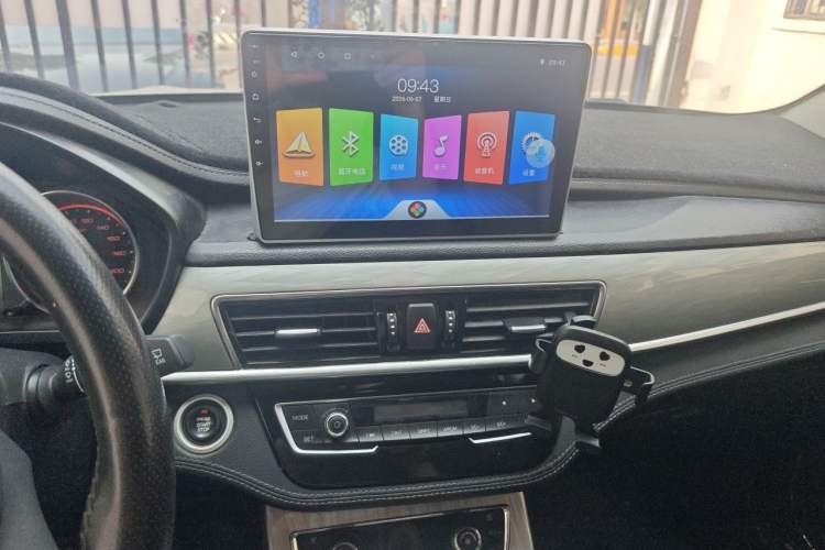 Used Hanteng X5 2018 1.5T Manual Elite Edition Audio And AC Panel