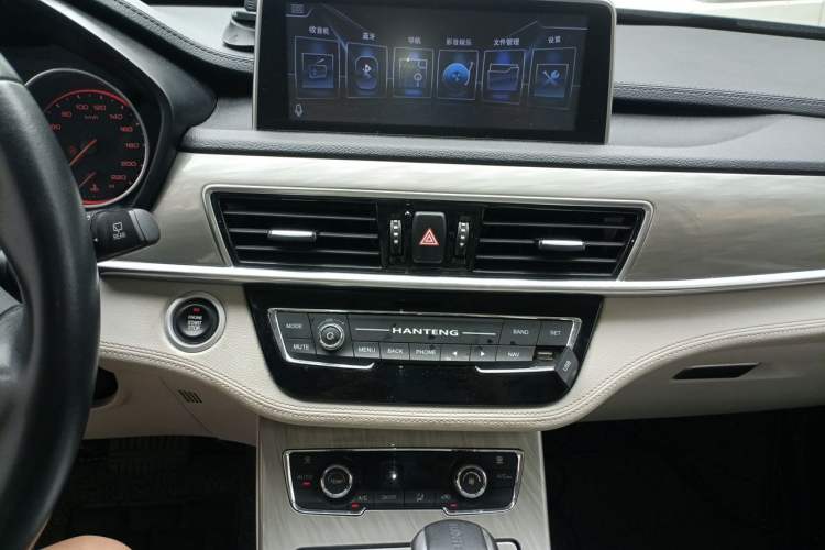 Used Hanteng X5 2018 1.5T CVT Luxury Edition Audio And AC Panel