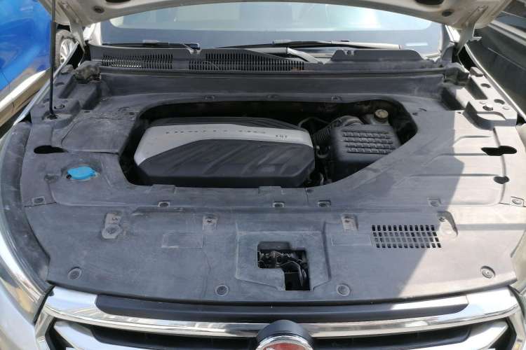 Used Hanteng X5 2018 1.5T CVT Luxury Edition Engine Bay