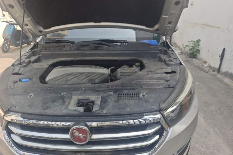 Used Hanteng X5 2018 1.5T Manual Elite Edition Engine Bay Left
