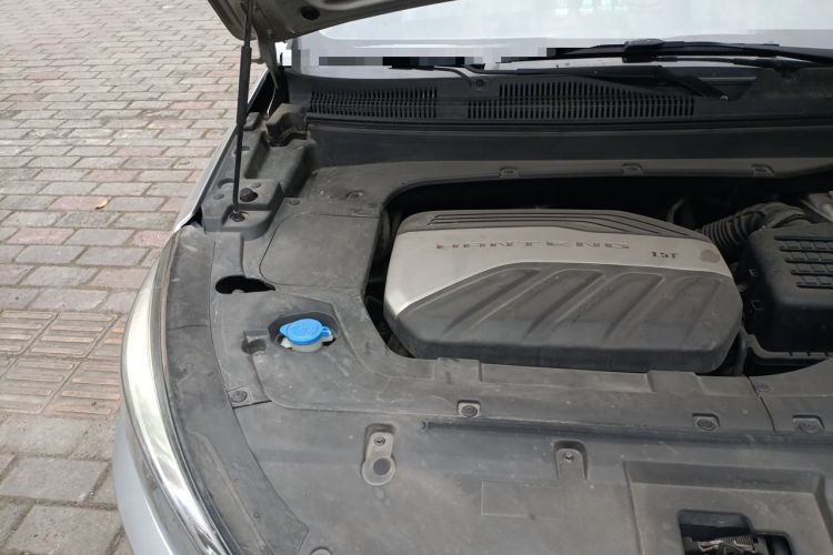 Used Hanteng X5 2018 1.5T CVT Luxury Edition Engine Bay Right