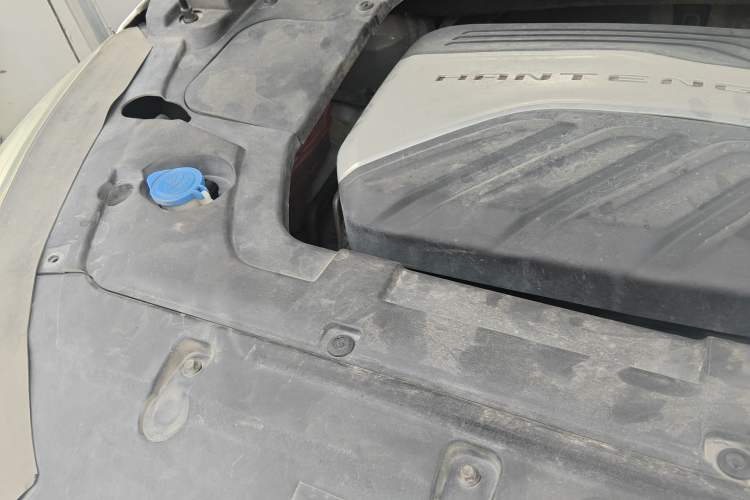 Used Hanteng X5 2018 1.5T CVT Luxury Edition Engine Bay Right