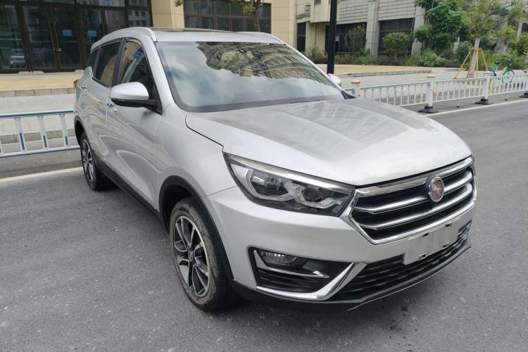 Used Hanteng X5 2018 1.5T CVT Luxury Edition Front Right 45 Deg