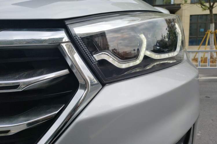 Used Hanteng X5 2018 1.5T CVT Luxury Edition Left Front Headlight