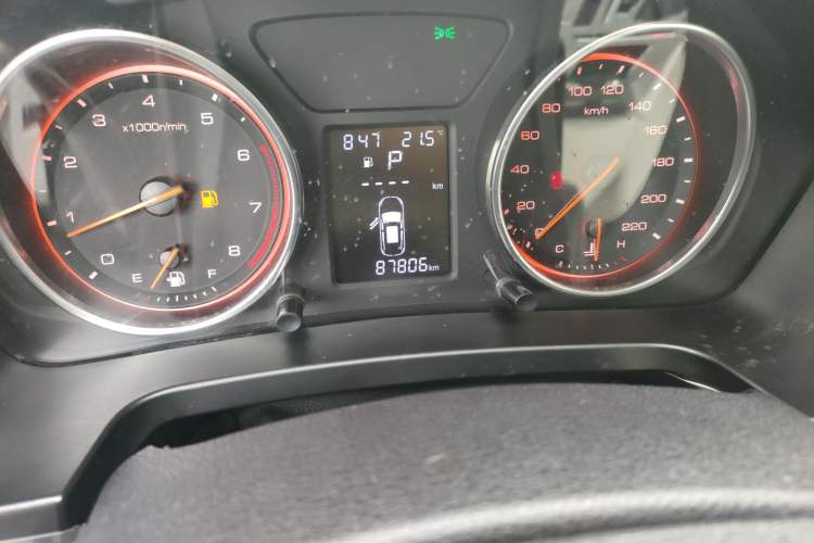 Used Hanteng X5 2018 1.5T CVT Luxury Edition Odometer Close Up