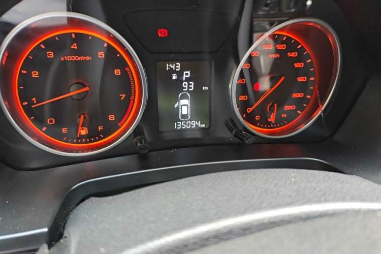 Used Hanteng X5 2018 1.5T CVT Elite Edition Odometer Close Up
