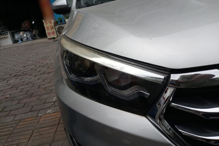 Used Hanteng X5 2018 1.5T CVT Luxury Edition Right Front Headlight