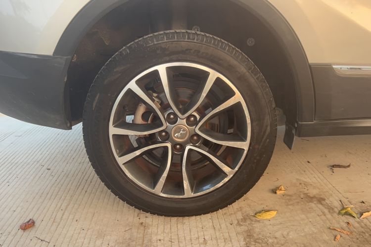 Used Hanteng X5 2018 1.5T CVT Luxury Edition Right Rear Wheel Hub