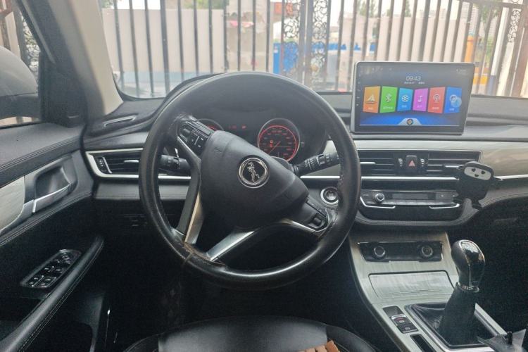 Used Hanteng X5 2018 1.5T Manual Elite Edition Steering Wheel
