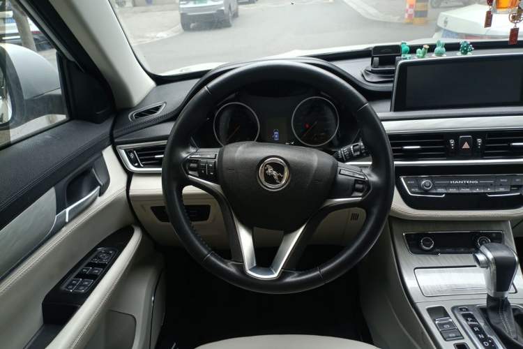 Used Hanteng X5 2018 1.5T CVT Luxury Edition Steering Wheel