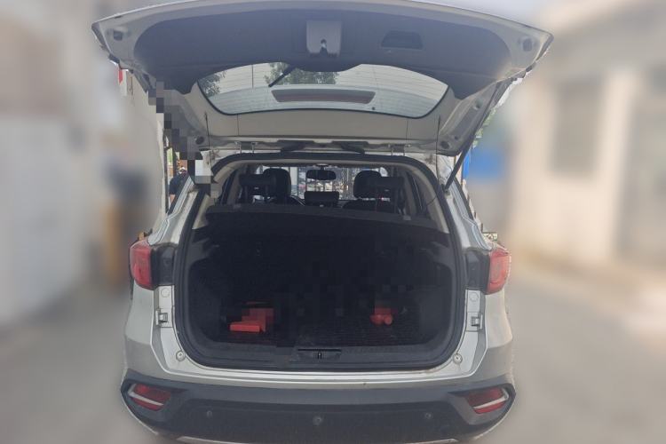 Used Hanteng X5 2018 1.5T Manual Elite Edition Trunk