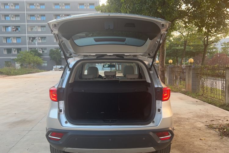 Used Hanteng X5 2018 1.5T CVT Luxury Edition Trunk