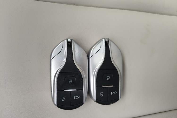 Used Hanteng X5 2018 1.5T CVT Luxury Edition Vehicle Key