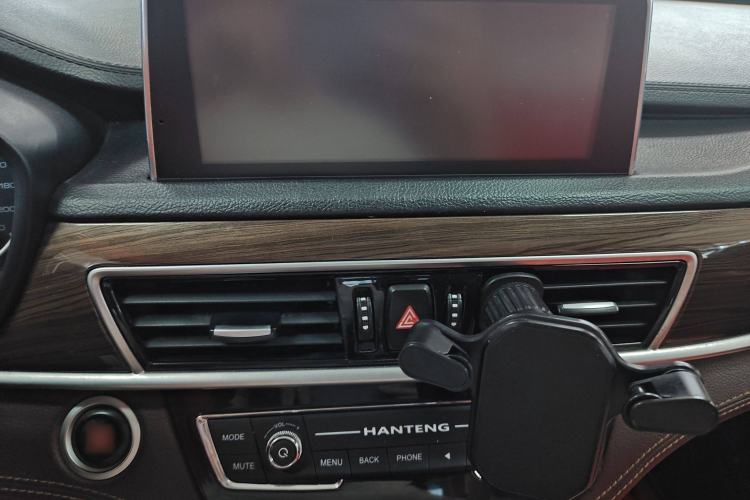 Used Hanteng X5 2018 1.5T CVT Luxury Edition Audio And AC Panel