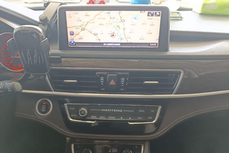 Used Hanteng X5 2018 1.5T CVT Luxury Edition Audio And AC Panel