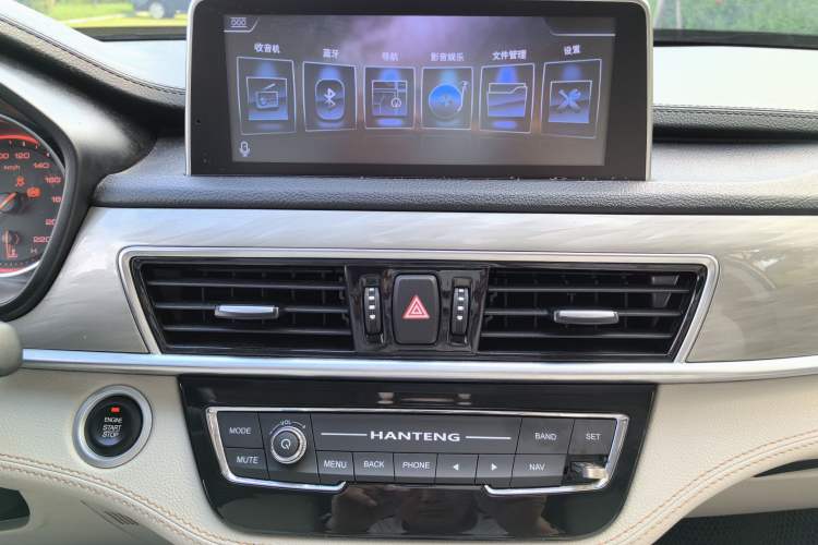 Used Hanteng X5 2018 1.5T CVT Luxury Edition Audio And AC Panel