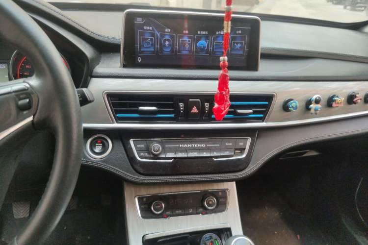 Used Hanteng X5 2018 1.5T Manual Luxury Edition Audio And AC Panel