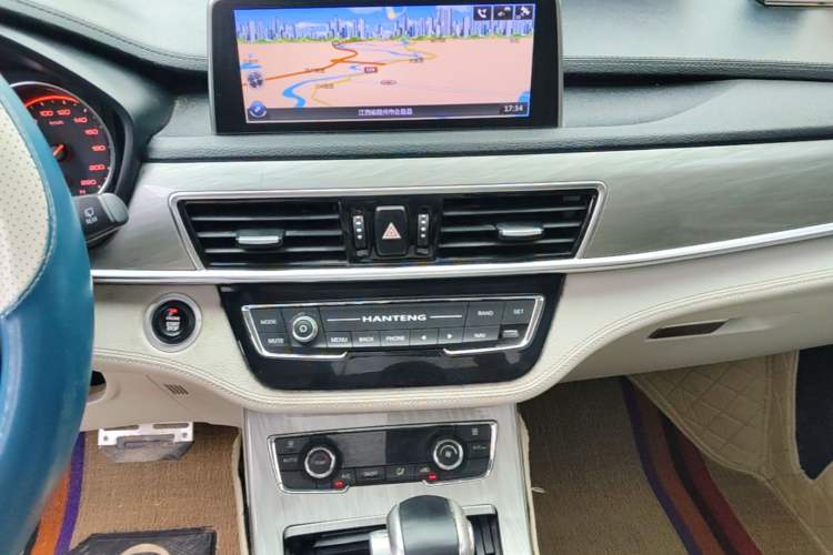 Used Hanteng X5 2018 1.5T CVT Luxury Edition Audio And AC Panel