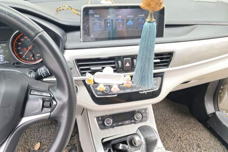 Used Hanteng X5 2018 1.5T CVT Luxury Edition Audio And AC Panel