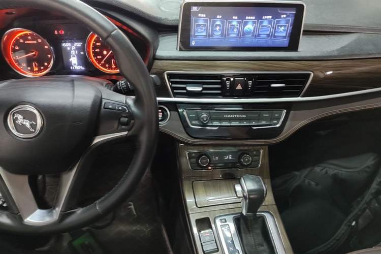 Used Hanteng X5 2018 1.5T CVT Luxury Edition Audio And AC Panel