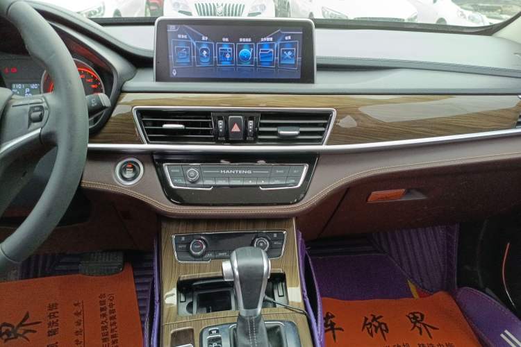 Used Hanteng X5 2018 1.5T CVT Luxury Edition Audio And AC Panel