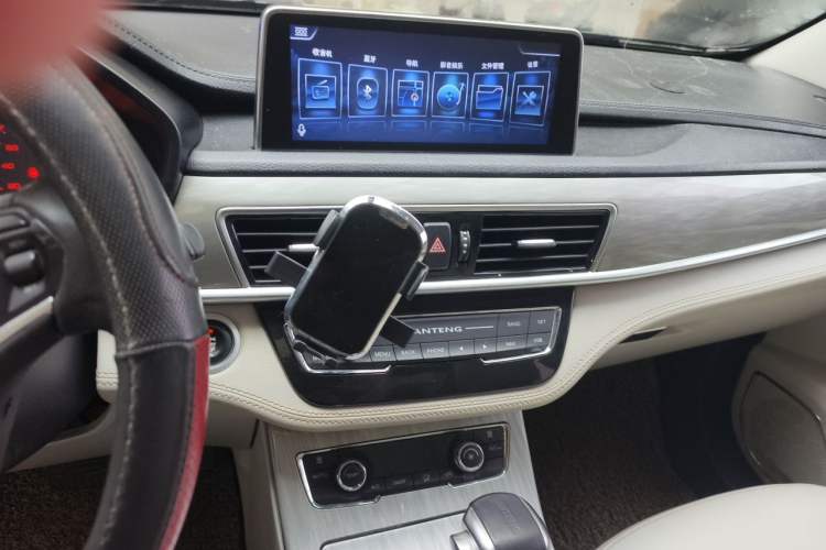 Used Hanteng X5 2018 1.5T CVT Elite Edition Audio And AC Panel