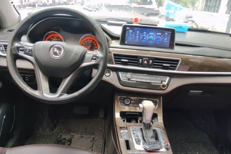 Used Hanteng X5 2018 1.5T CVT Luxury Edition Center Console
