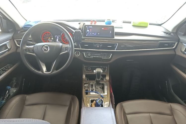 Used Hanteng X5 2018 1.5T CVT Luxury Edition Center Console