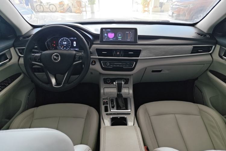 Used Hanteng X5 2018 1.5T CVT New Year Edition Center Console