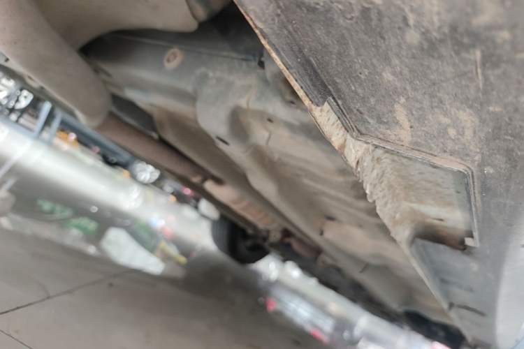 Used Hanteng X5 2018 1.5T CVT Luxury Edition Chassis Rear Right